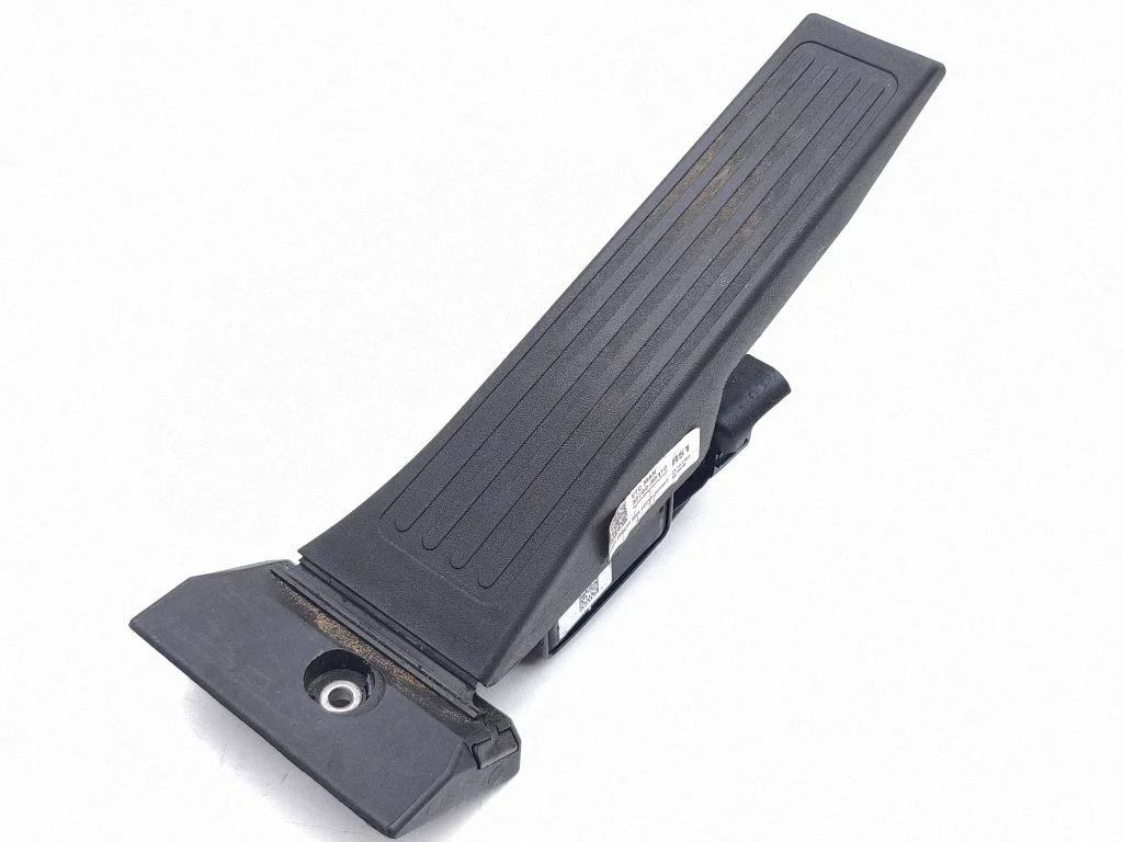 Gaasipedaal 32700R5110