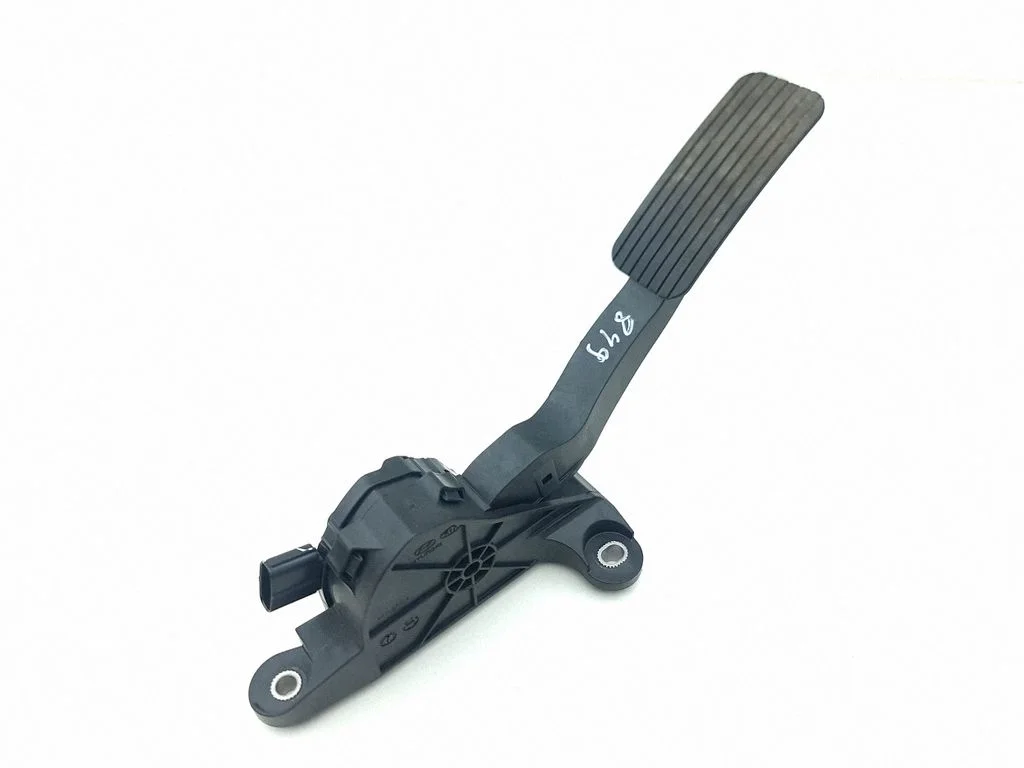 Accelerator throttle pedal 32700G4920