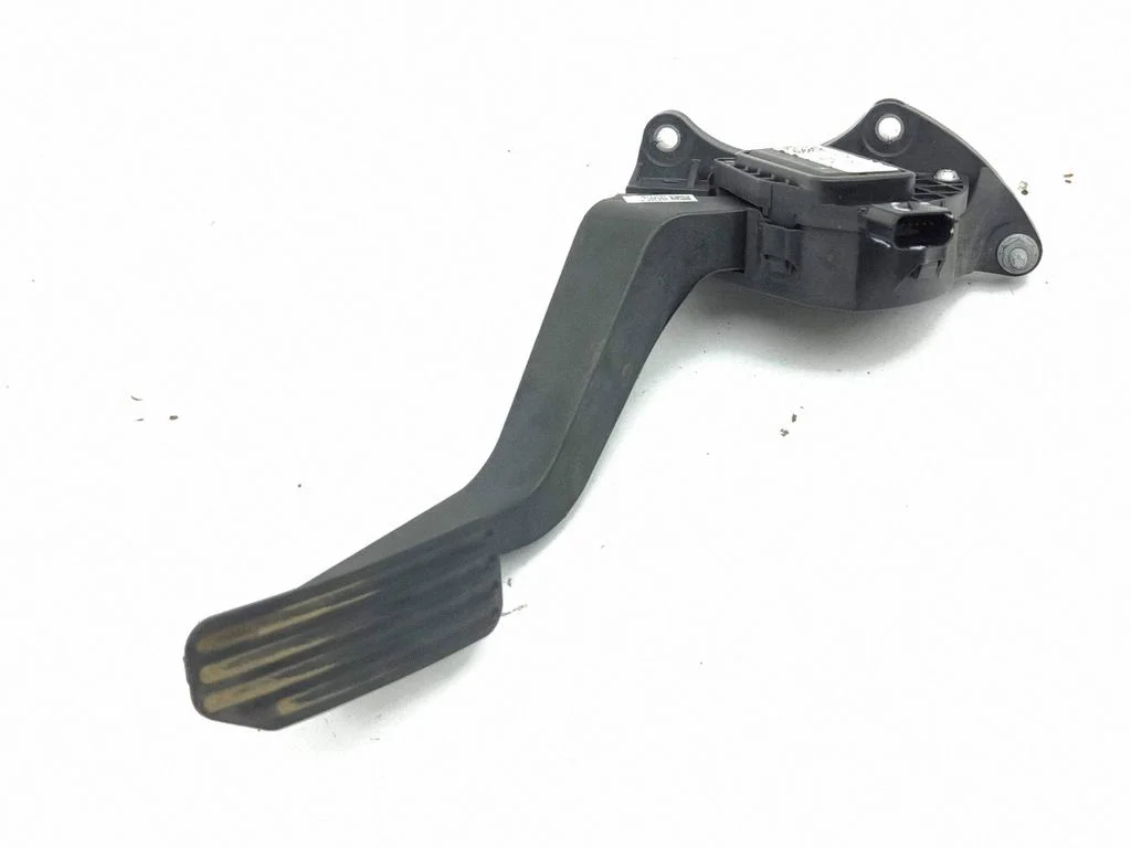 Gaasipedaal FK729F836BC