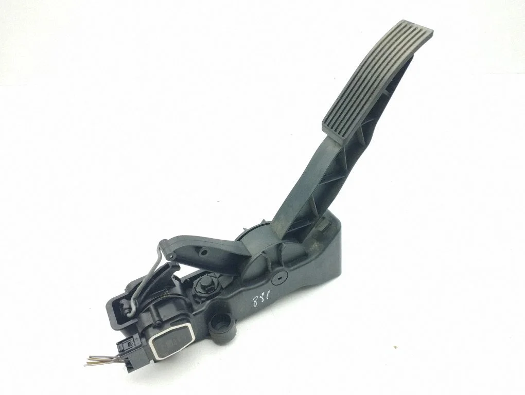 Accelerator throttle pedal 91736020