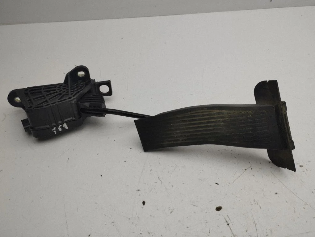 Accelerator throttle pedal – Honda Accord (2008-2016)