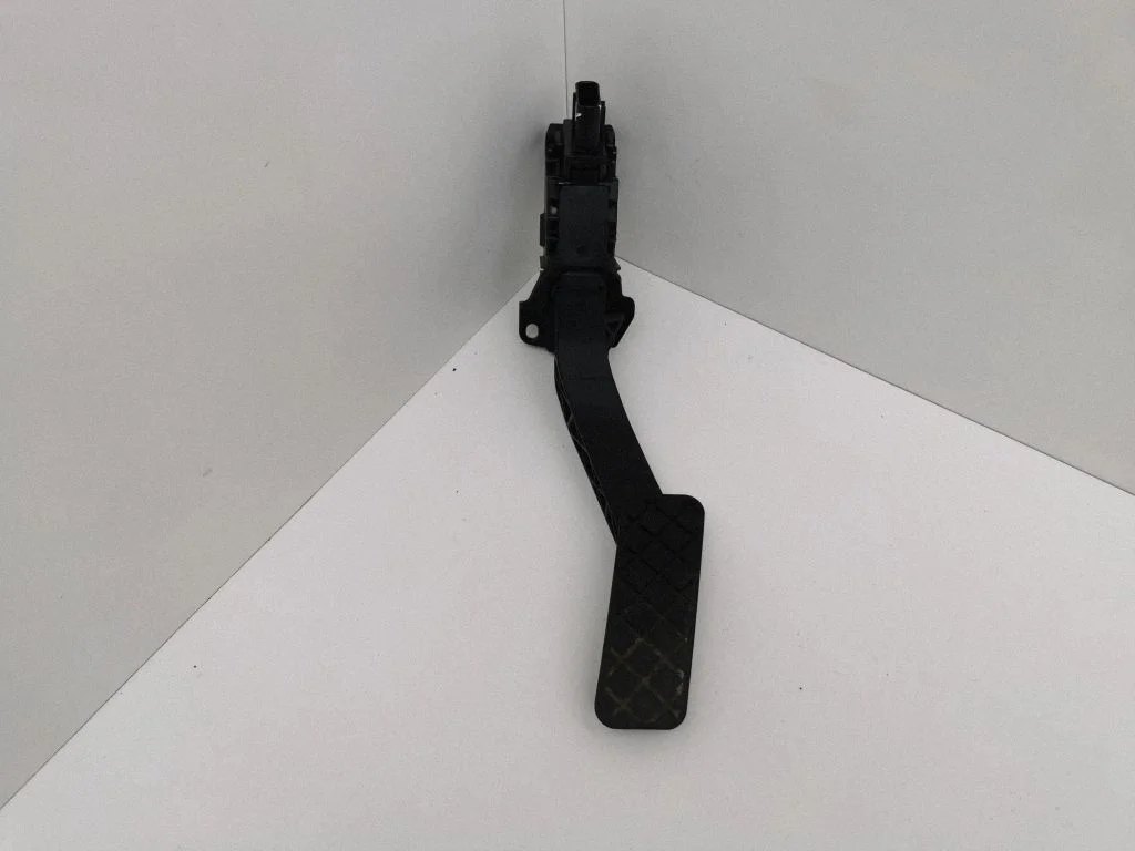 Accelerator throttle pedal – Skoda Octavia Mk4 (2019-)