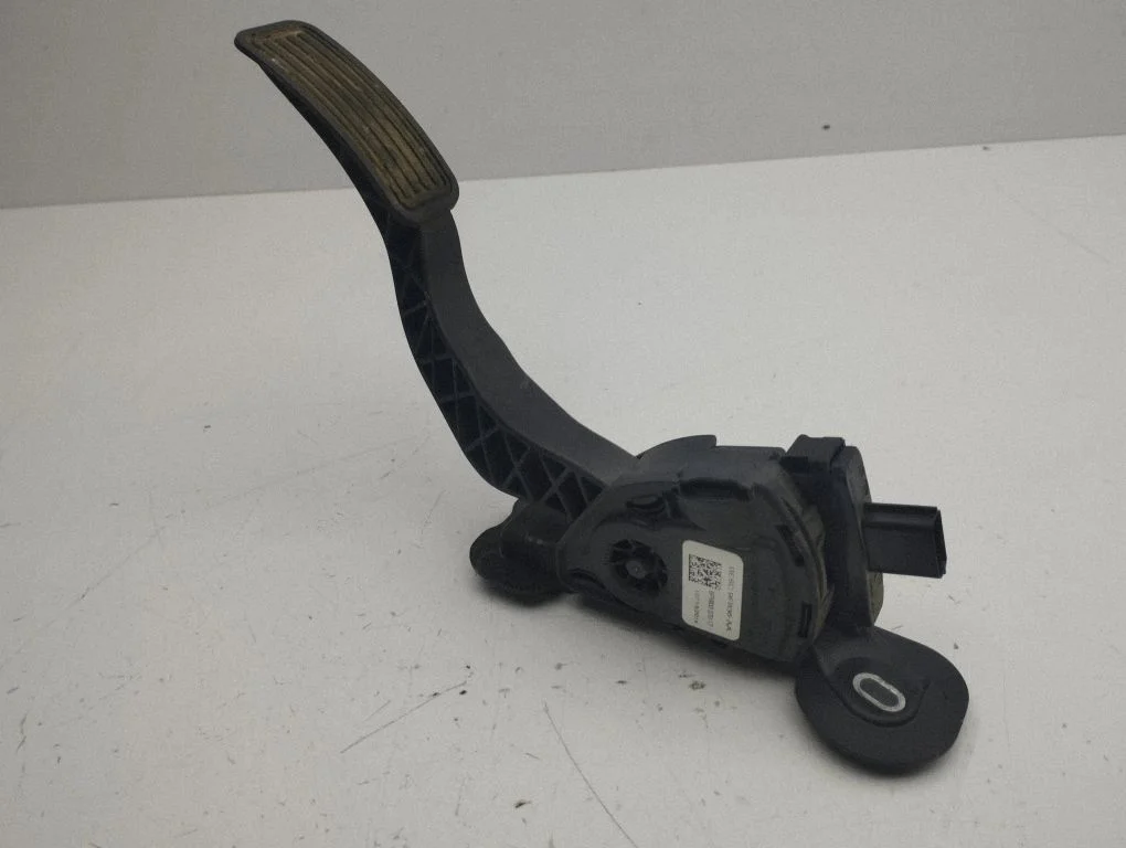 Accelerator throttle pedal BE5C9F836AA