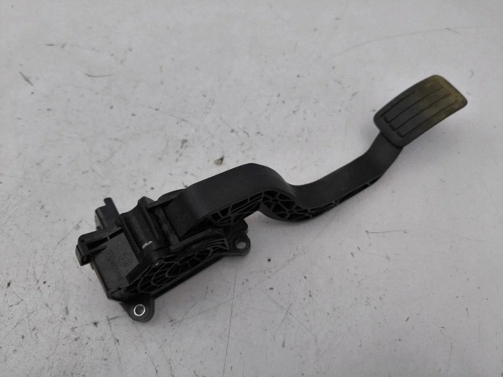 Accelerator throttle pedal – Citroen C4 Grand Picasso (2013-2018)