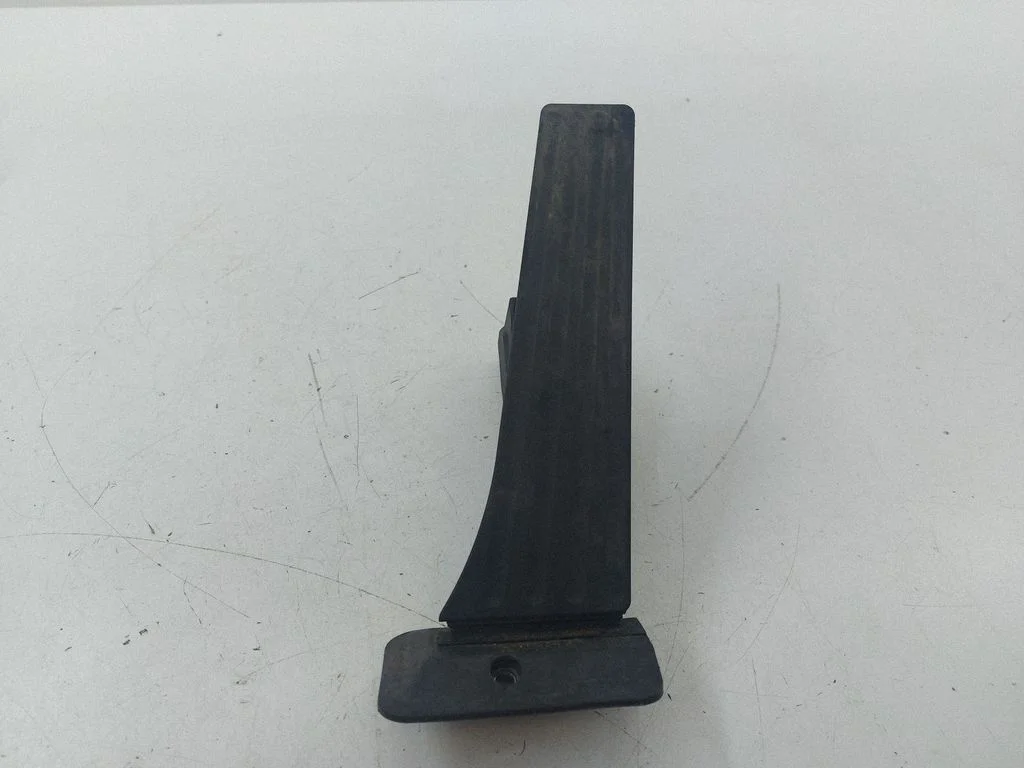 Accelerator throttle pedal 25916010