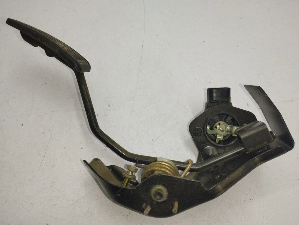 Accelerator throttle pedal 7811135030