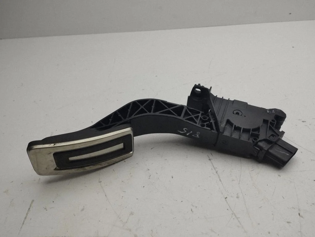Accelerator throttle pedal 2Q2723503