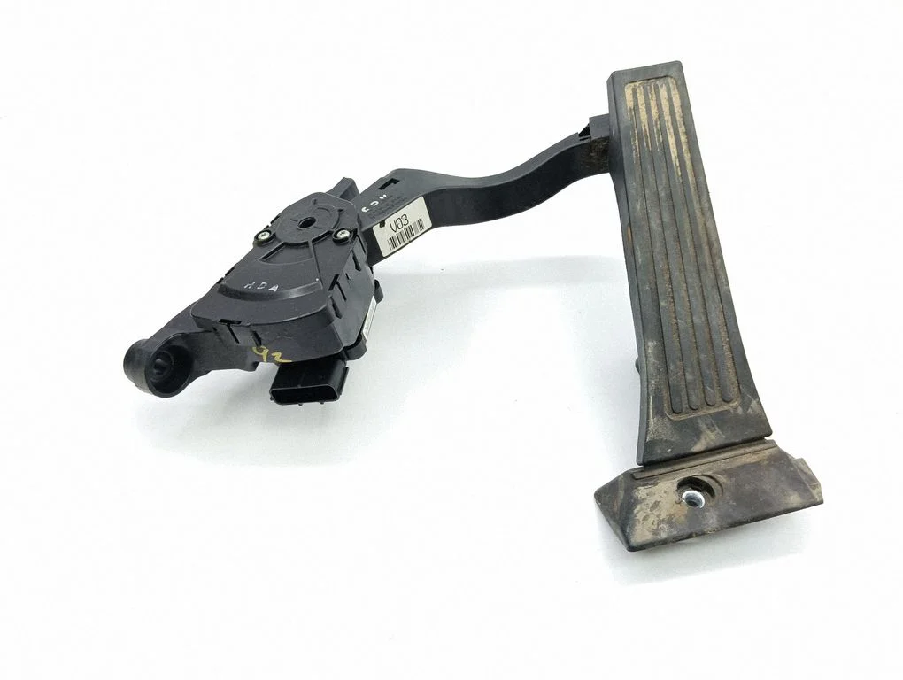 Accelerator throttle pedal HDD0016C3Z900