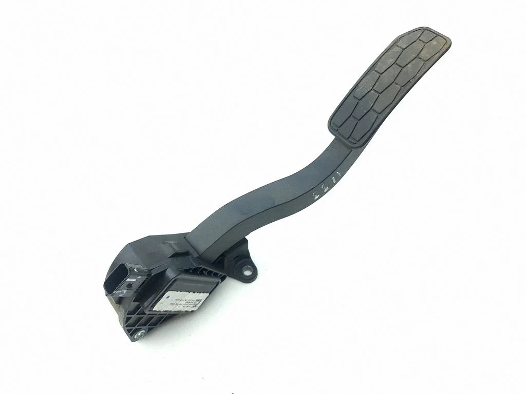 Akseleratora pedālis GX729F836DA