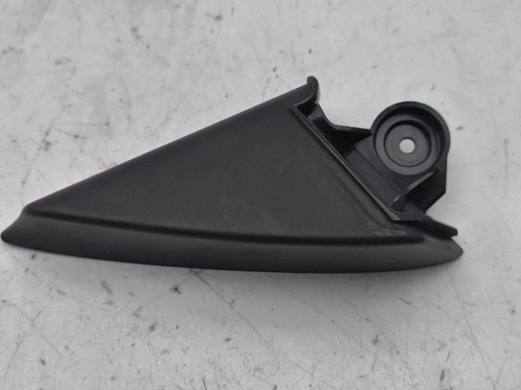 Plastic wing mirror trim cover 4G8857506