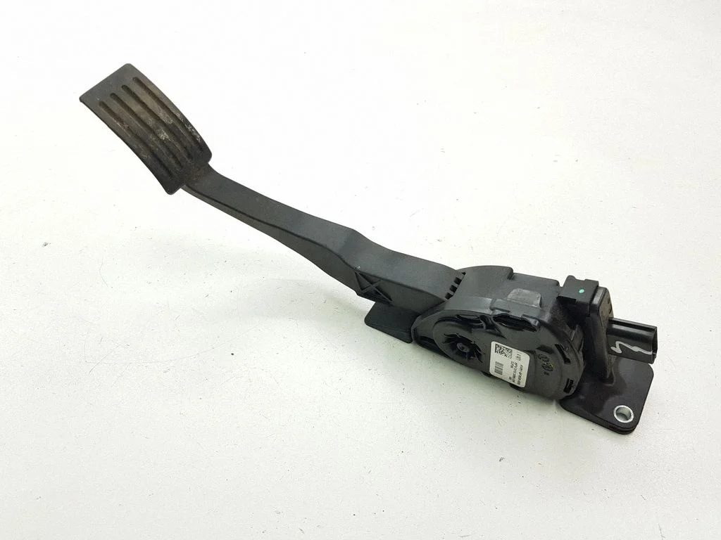 Accelerator throttle pedal AV619F836BB