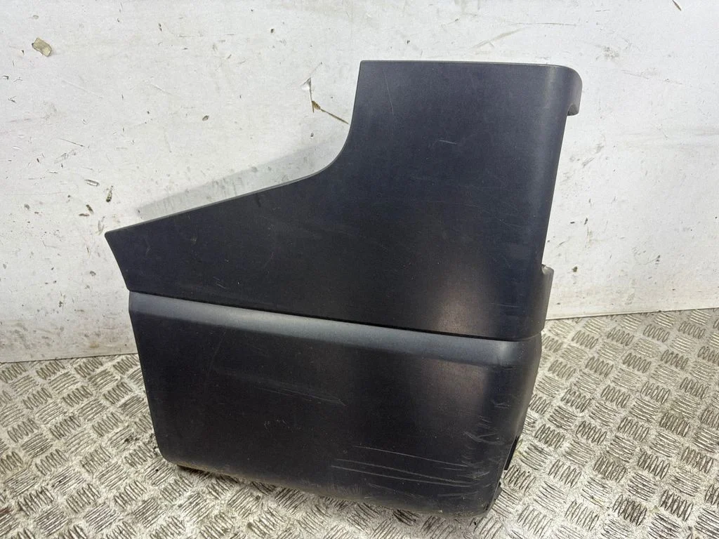 Rear bumper corner part panel trim – left