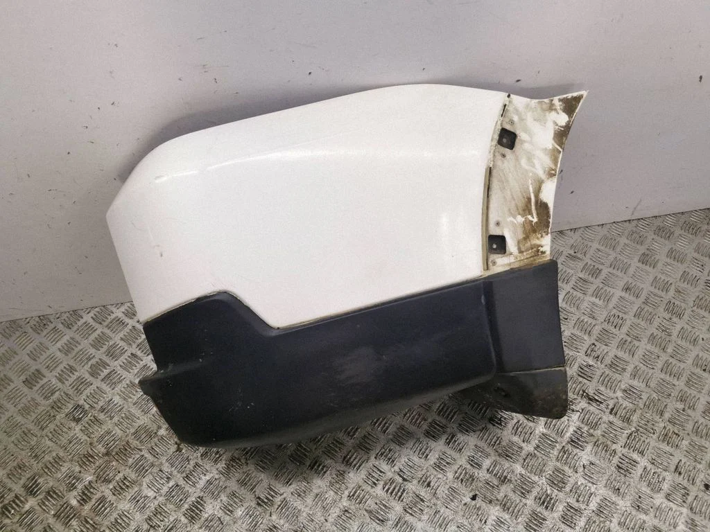 Rear bumper corner part panel trim – right