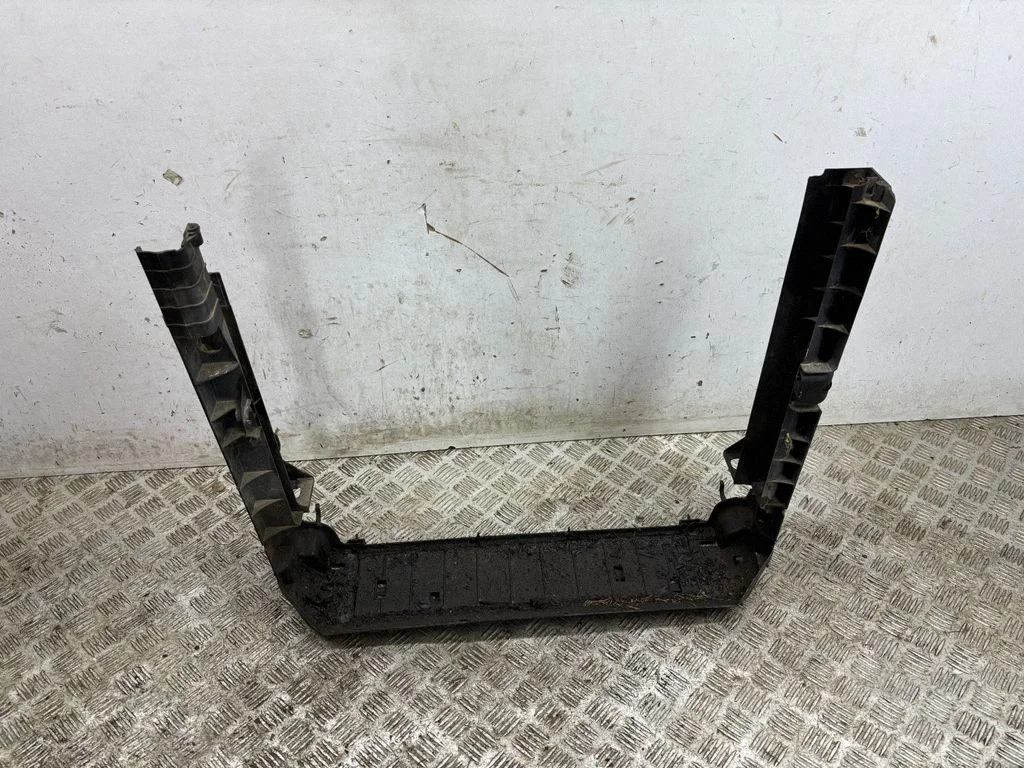 Radiator support slam panel bracket 7586775