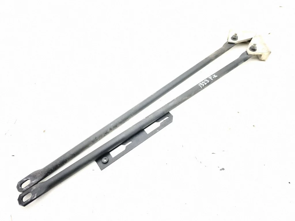 Wspornik pasa przedniego – Volvo S90, V90 (2016-)