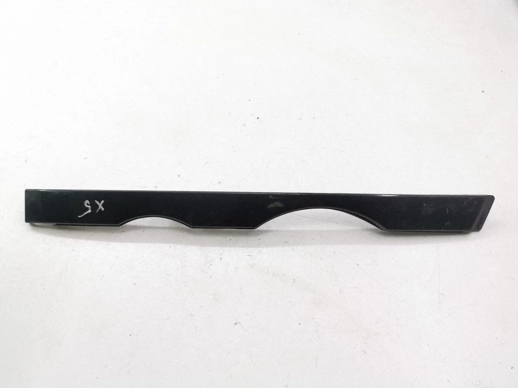 Esitule liist – BMW X5 E53 (1999-2006)