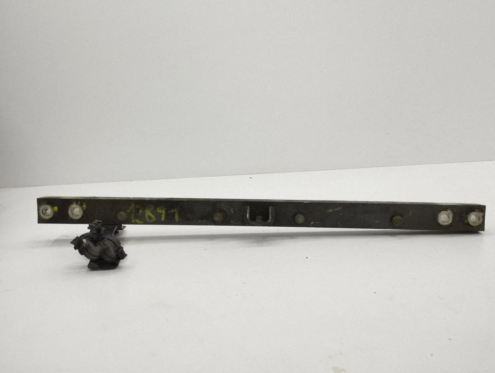 Radiator support slam panel bracket