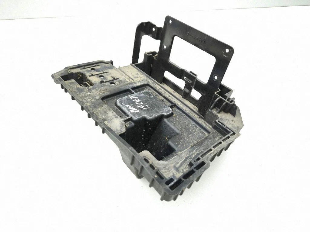 Battery tray 37150N7000