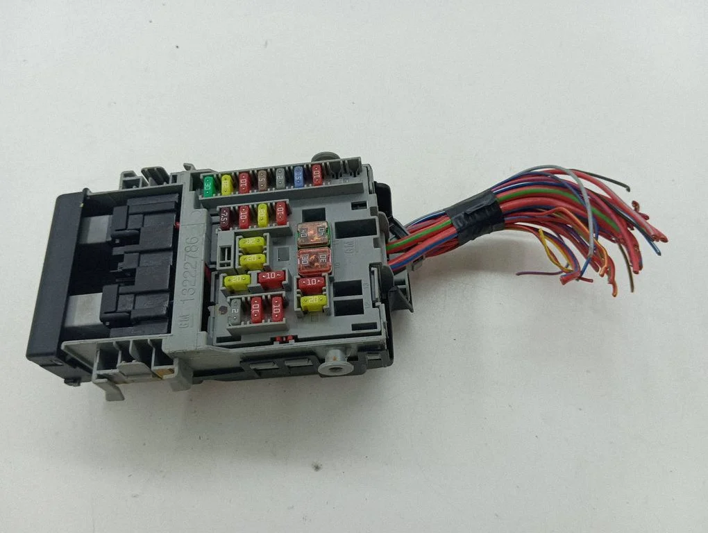 Fuse box set 13222786