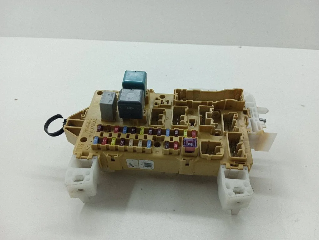 Fuse box set 892210F010