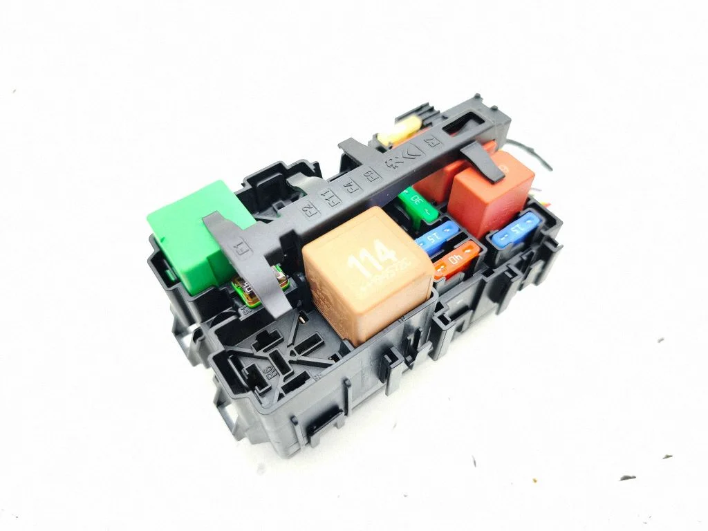 Moduł bezpieczników 9806192580