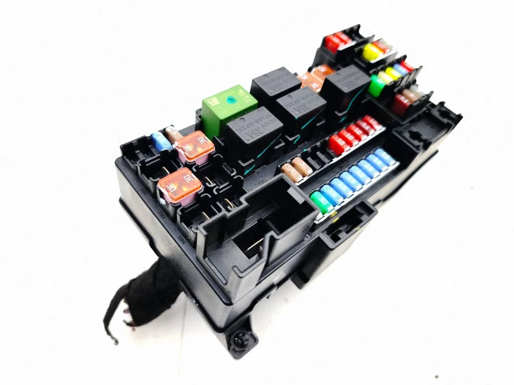 Drošinātāju bloks 21092612
