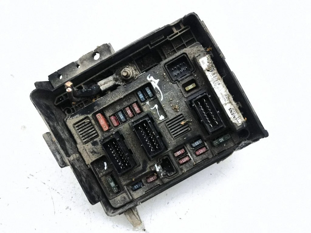 Drošinātāju bloks 9638502580F