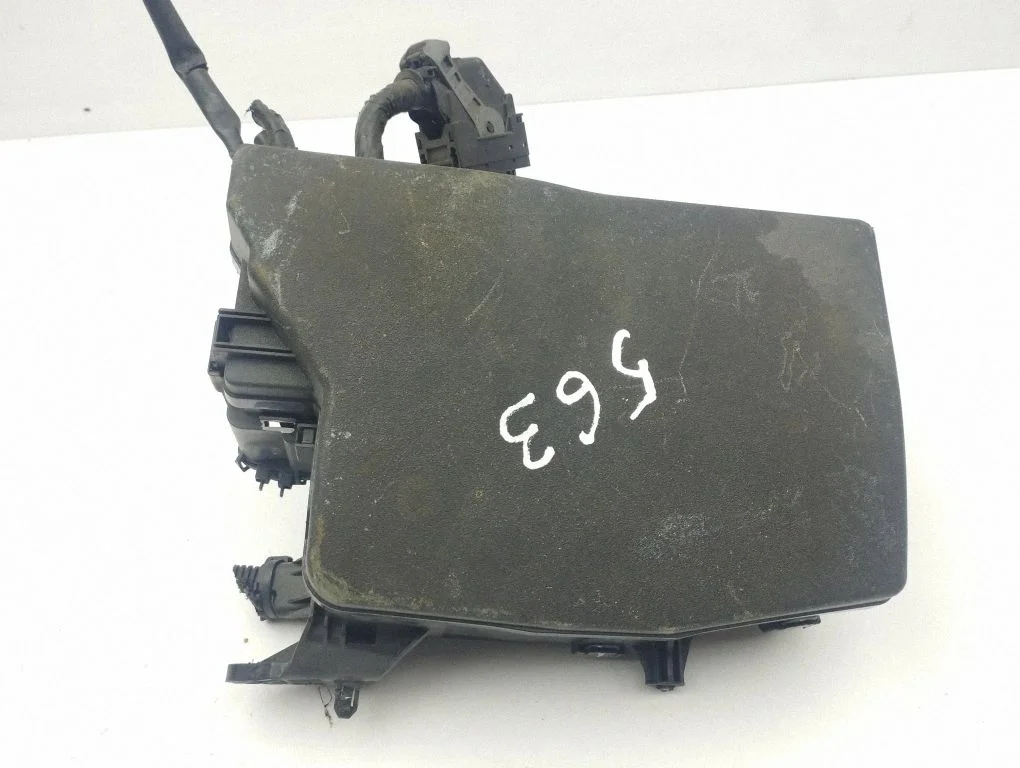 Fuse module 8211505A30