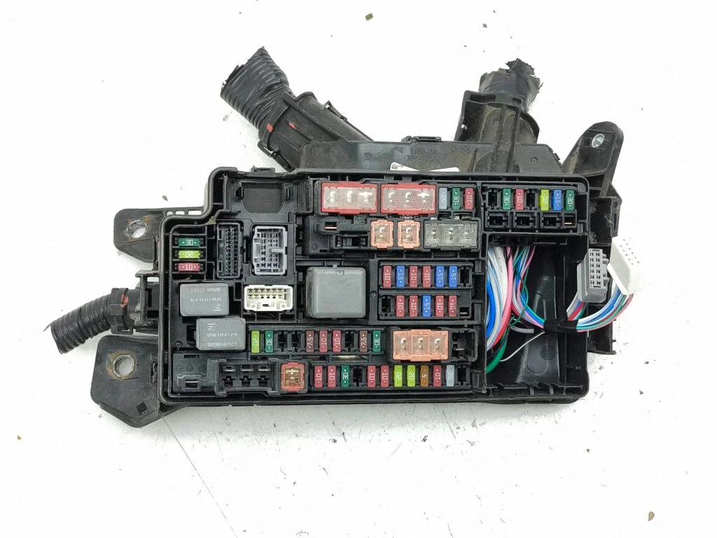 Drošinātāju bloks 82115F4280