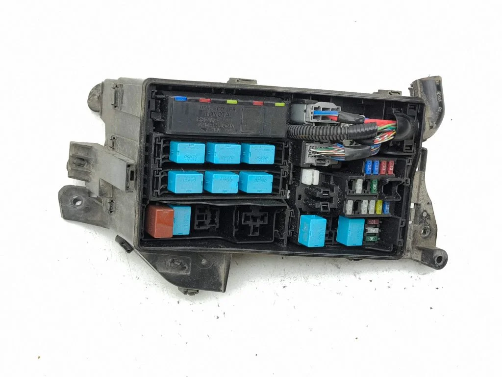 Fuse module 8921153020