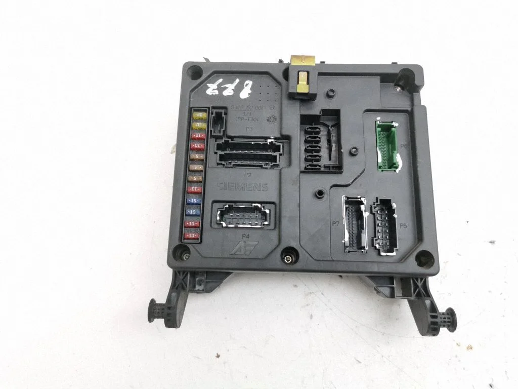 Fuse module 6597737601
