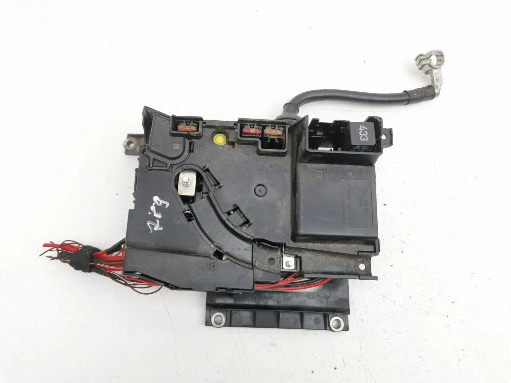 Fuse module 7L0937548A