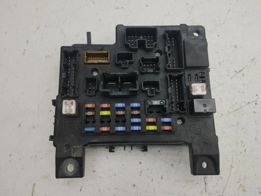 Drošinātāju bloks 8637A320