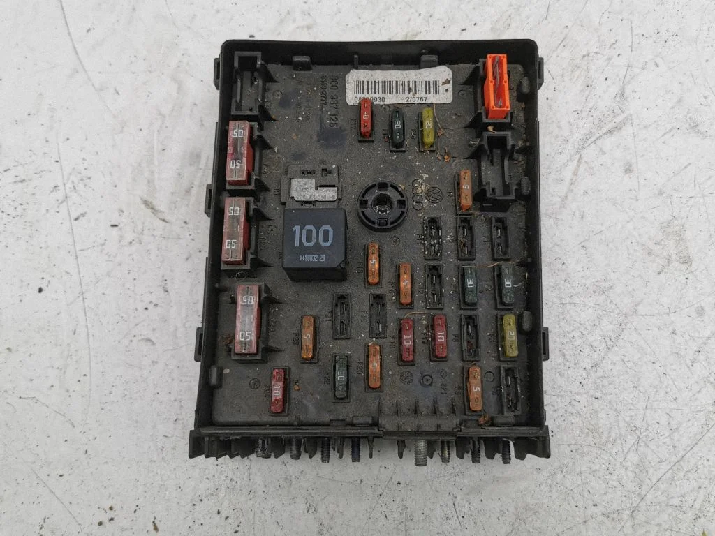 Drošinātāju bloks 3C0937125
