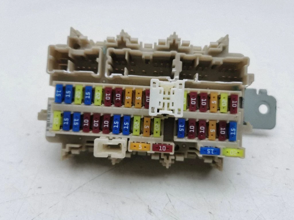 Drošinātāju bloks 4EB0C9L06