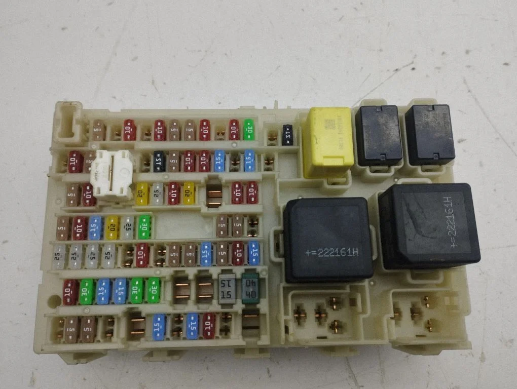 Fuse module 243802061R – Renault Megane Mégane Renault Sport III (IV Based) (2017-2023)