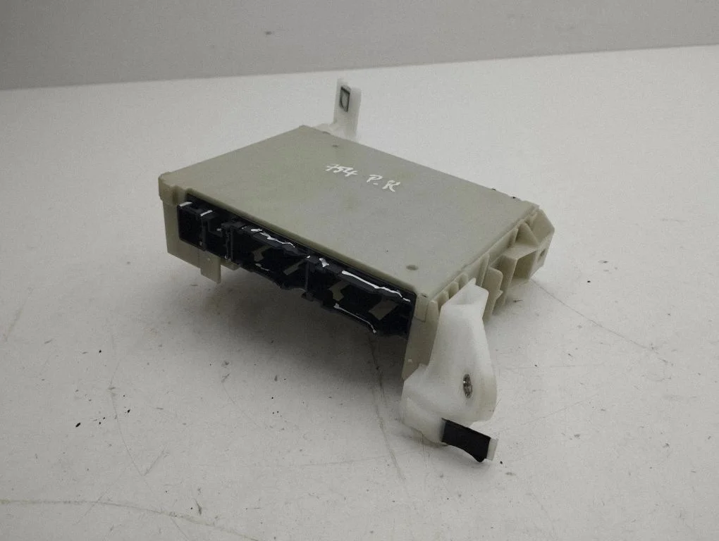 Drošinātāju bloks 8273002P80A