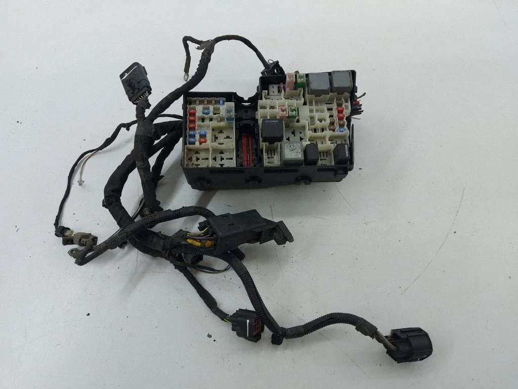 Fuse module AV6T14A142AA