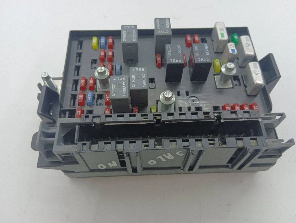 Drošinātāju bloks 152083282