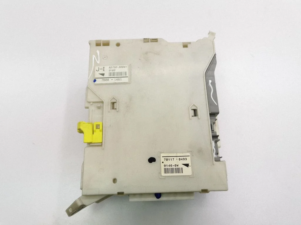 Drošinātāju bloks 8273030B61