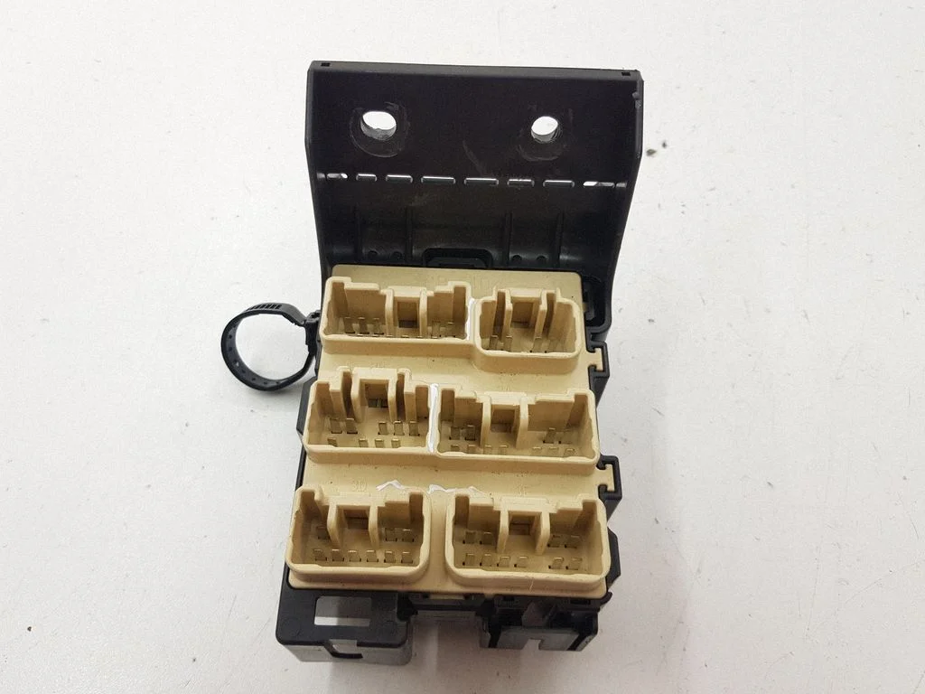 Drošinātāju bloks 078273405030