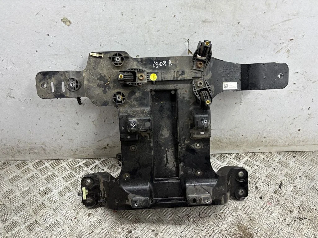 Muu mootoriruumi osa 1EA805211B