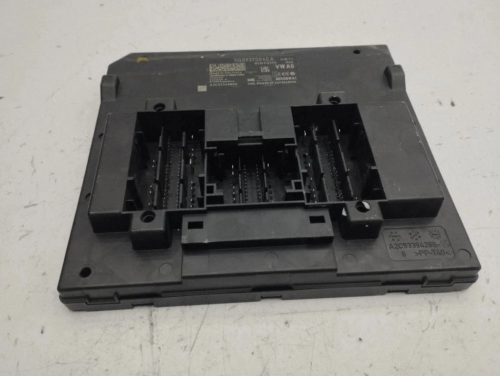 Comfort/convenience module 5Q0937084EA