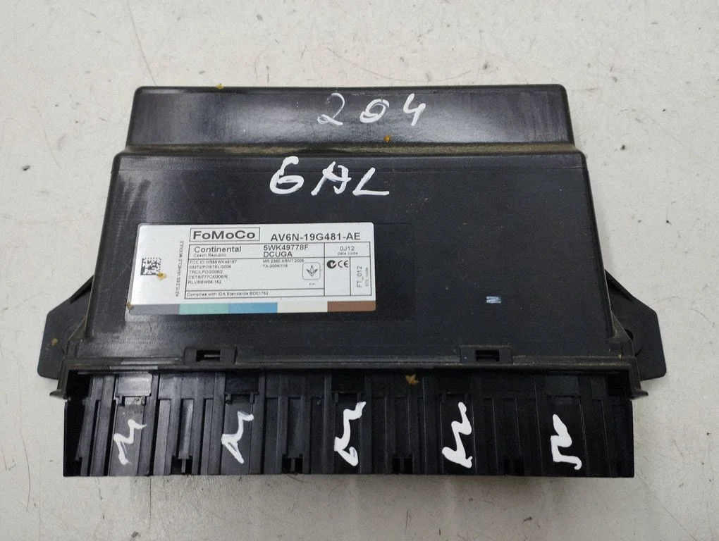 Komforta modulis AV6N19G481AE