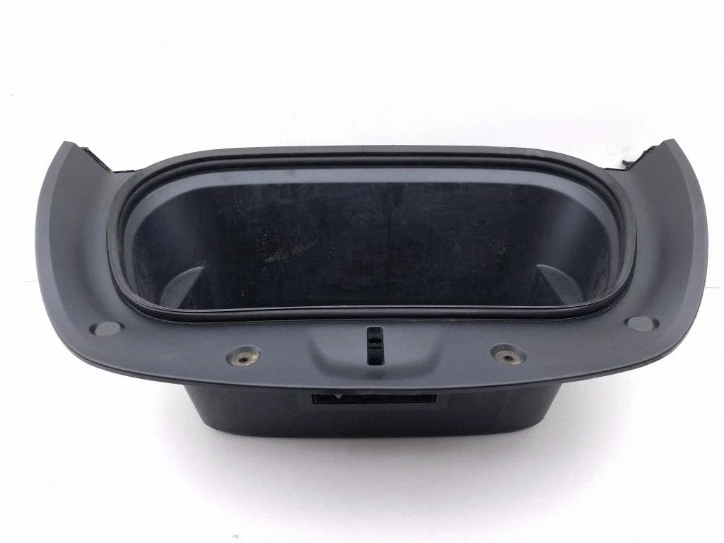 Pagasiruumi panipaik – Tesla Model Y (2020-)