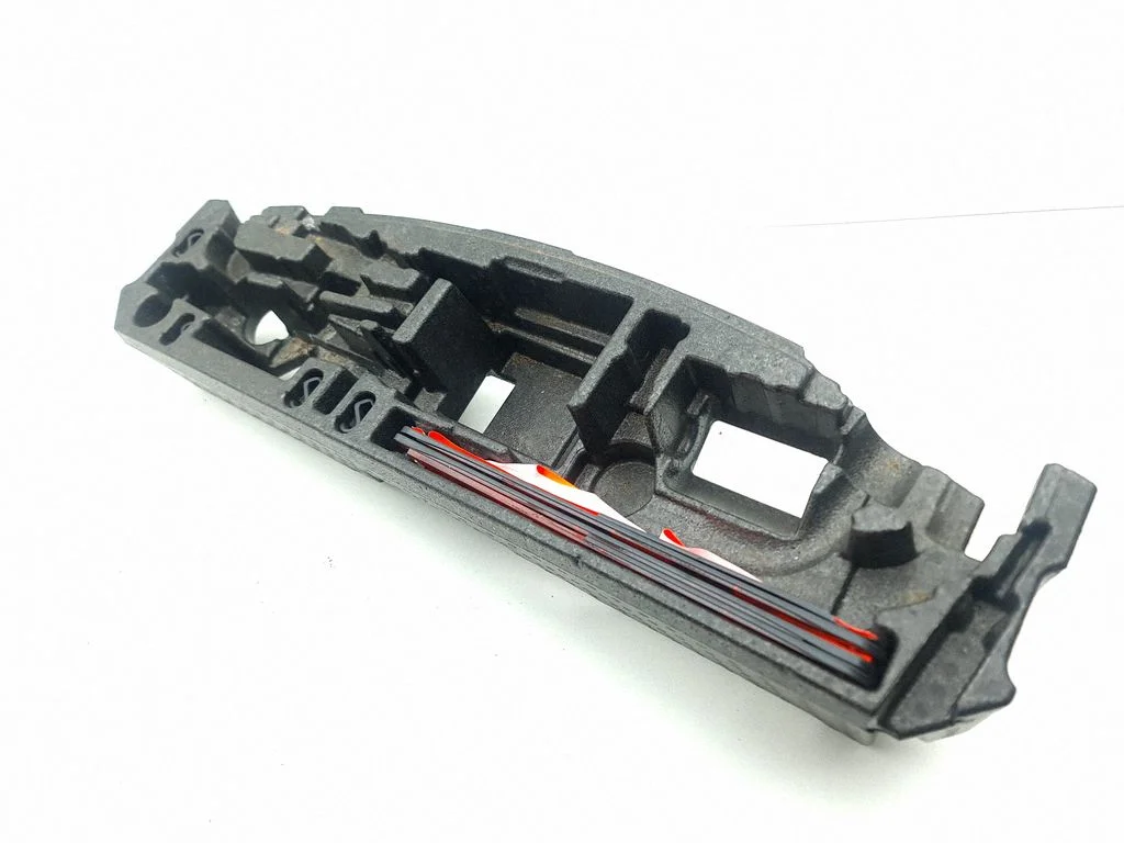 Glove box in trunk FK7219G381BE