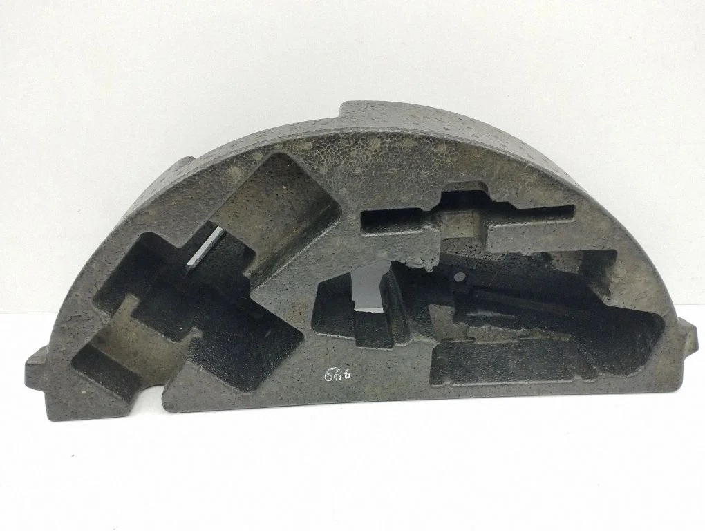 Glove box in trunk A2218980014