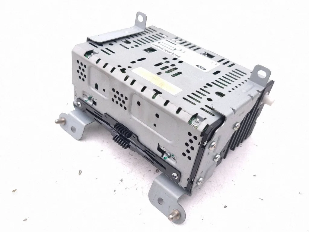Radio, odtwarzacz CD/DVD, nawigacja EM2T19C107BM