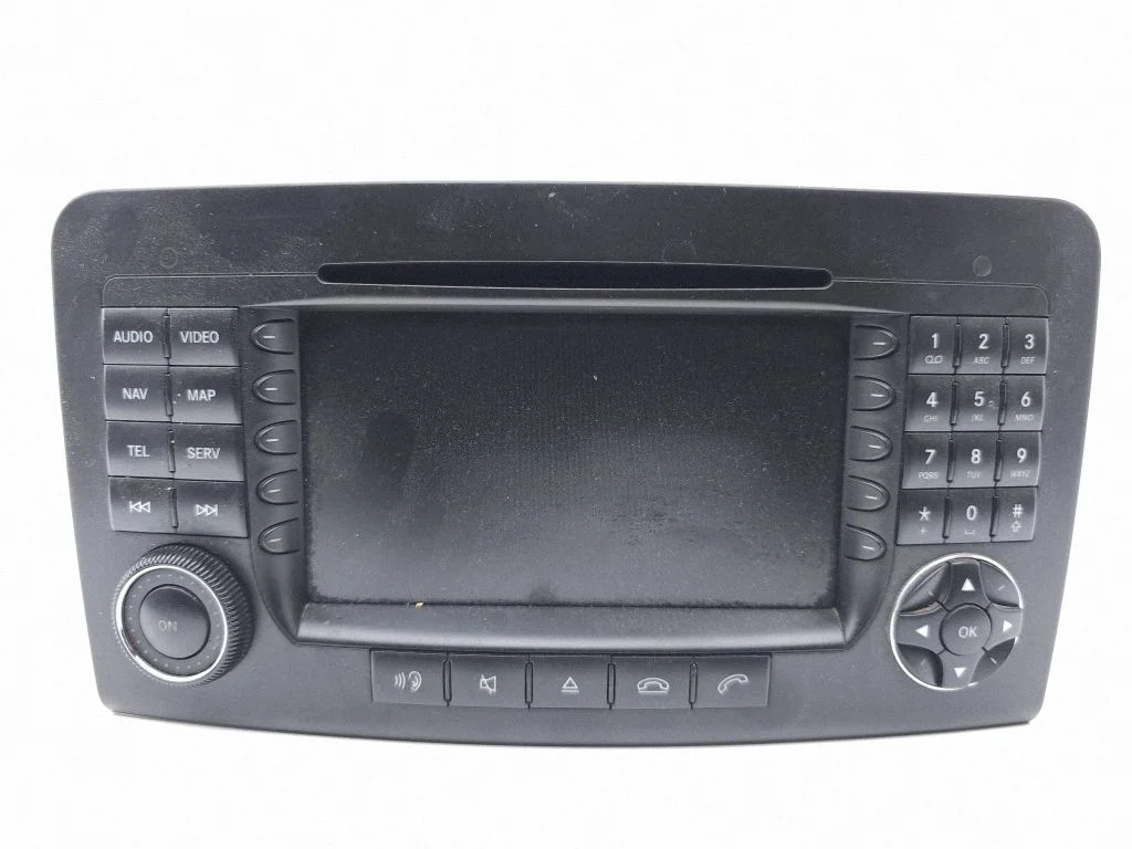 Radio/CD/DVD/GPS head unit A2038270062