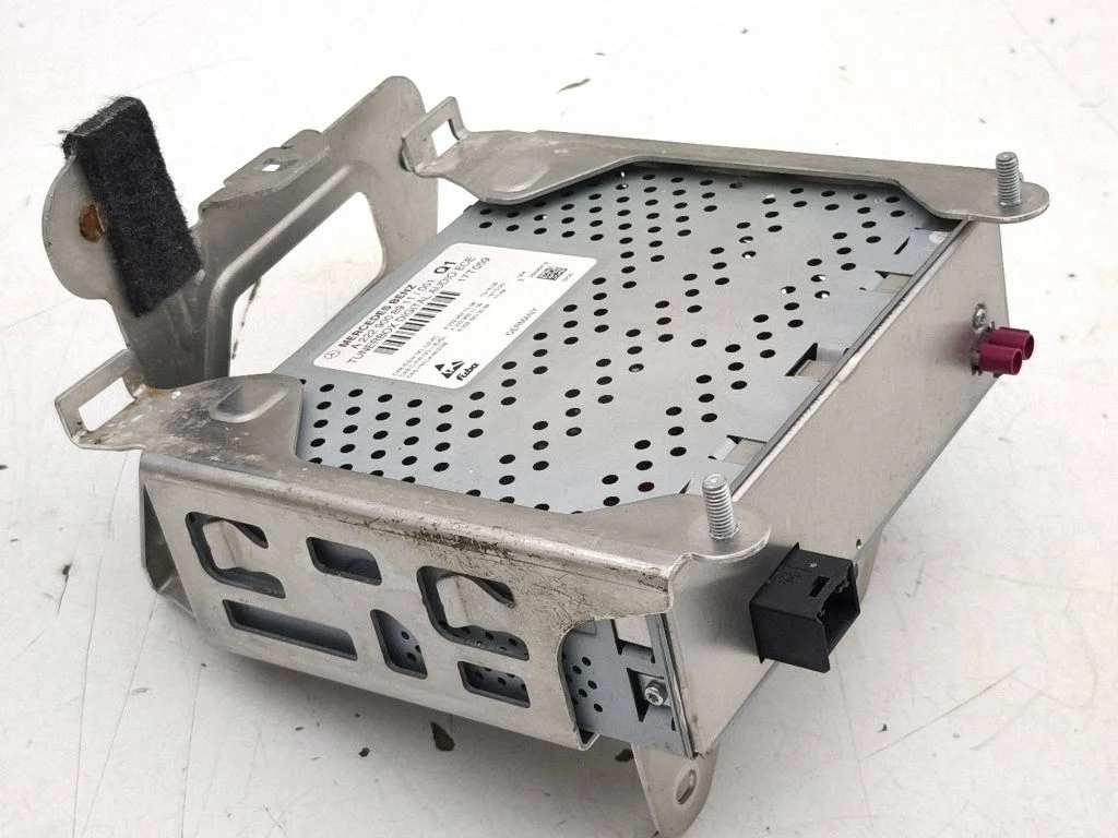 Radio/CD/DVD/GPS head unit – Mercedes-Benz GLC-Class C253 (2016-)